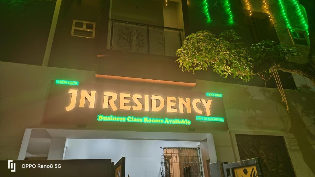 Jn Residency Perungudi Acomodação com café da manhã Chennai Exterior foto
